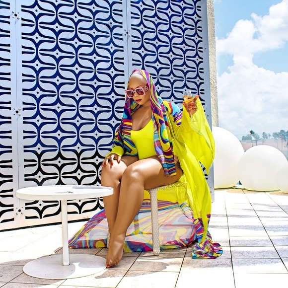 Head scarf and coverup - Picture 1 of 3